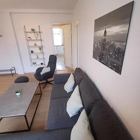 2 Bedroom With Free Private Parking Apartment Randers