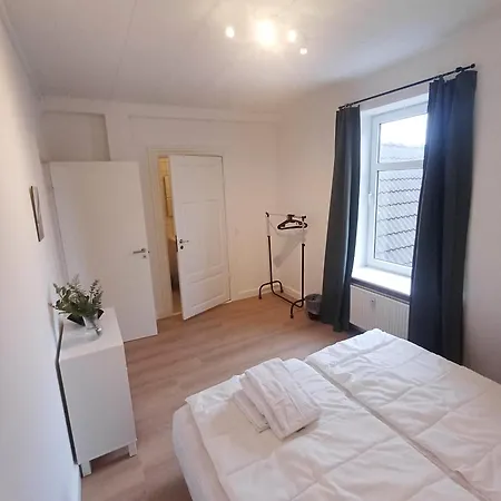 Apartament 2 Bedroom With Free Private Parking *