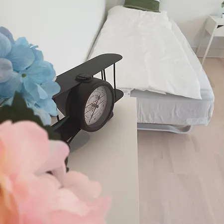 2 Bedroom With Free Private Parking