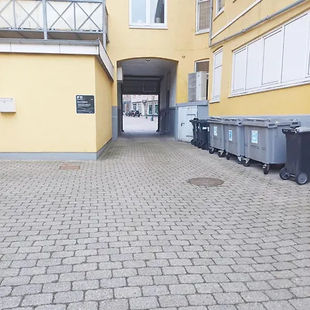 2 Bedroom With Free Private Parking Apartament Randers